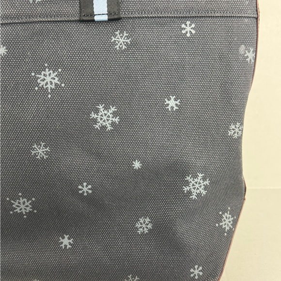 Coach X Peanuts Tote Bag 38 With Snoopy Ski Motif - Picture 10 of 17